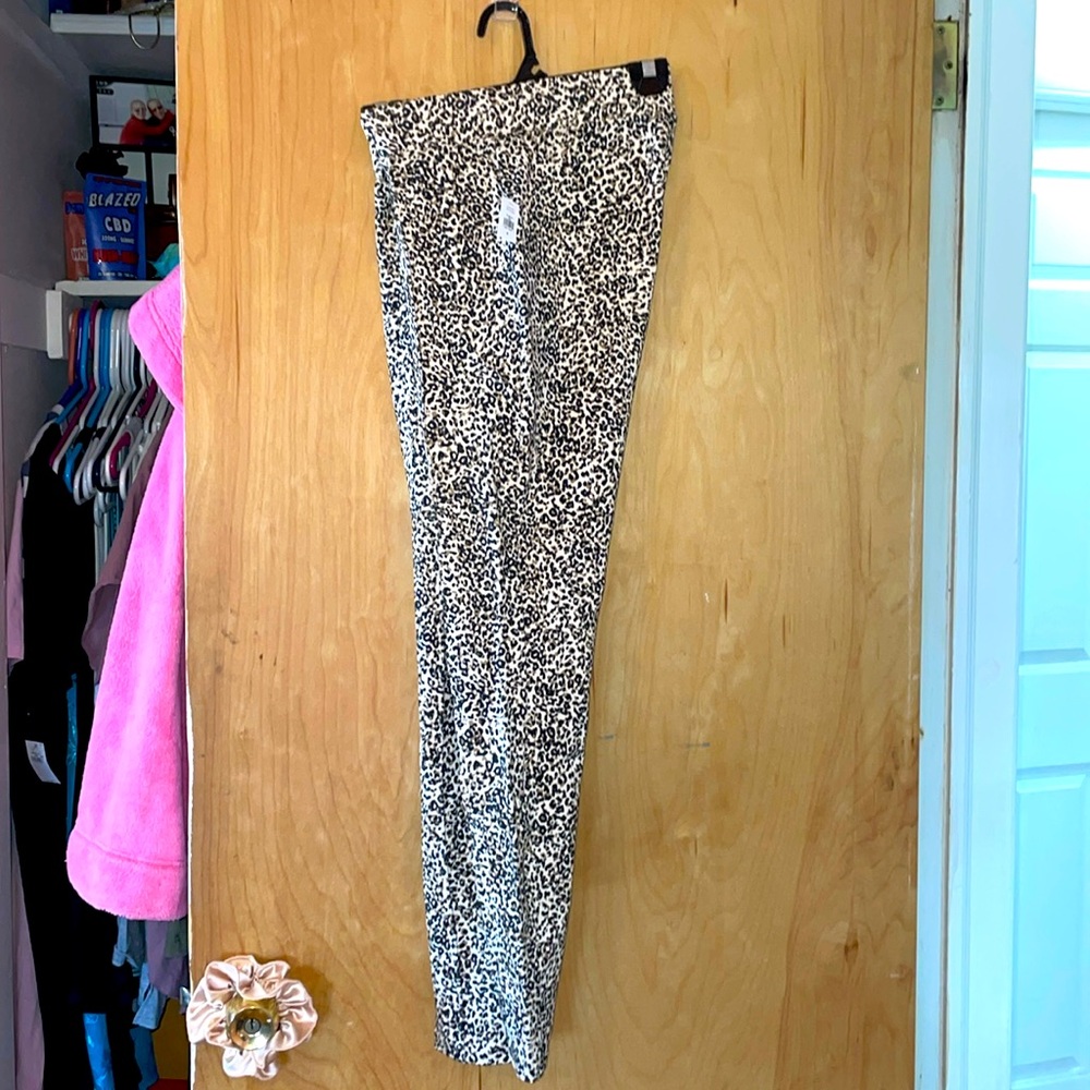 *NWT* High-Rise Stevie’s by Old Navy